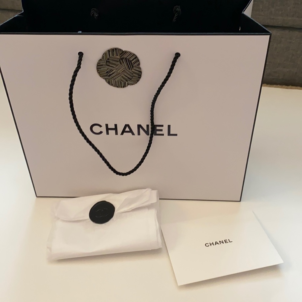 Chanel Shopping bag